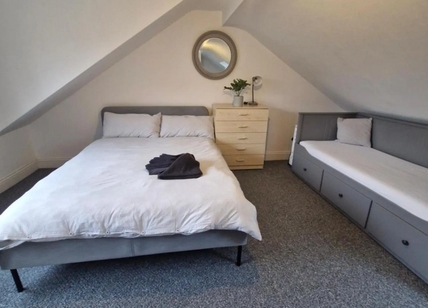 Lovely 3 Bedroom Serviced Apartment In Leytonstone Londres